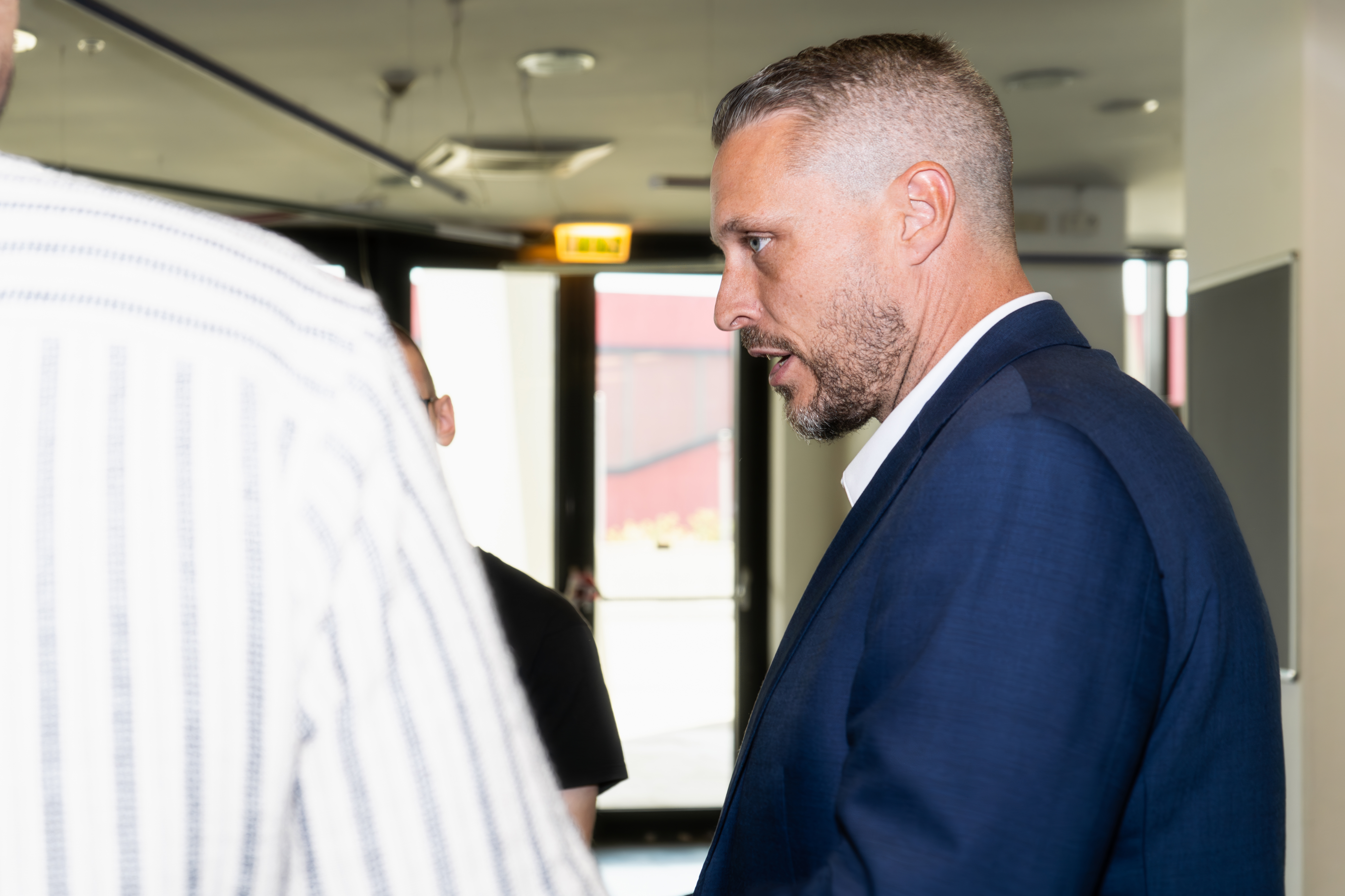 Jay talking with attendees