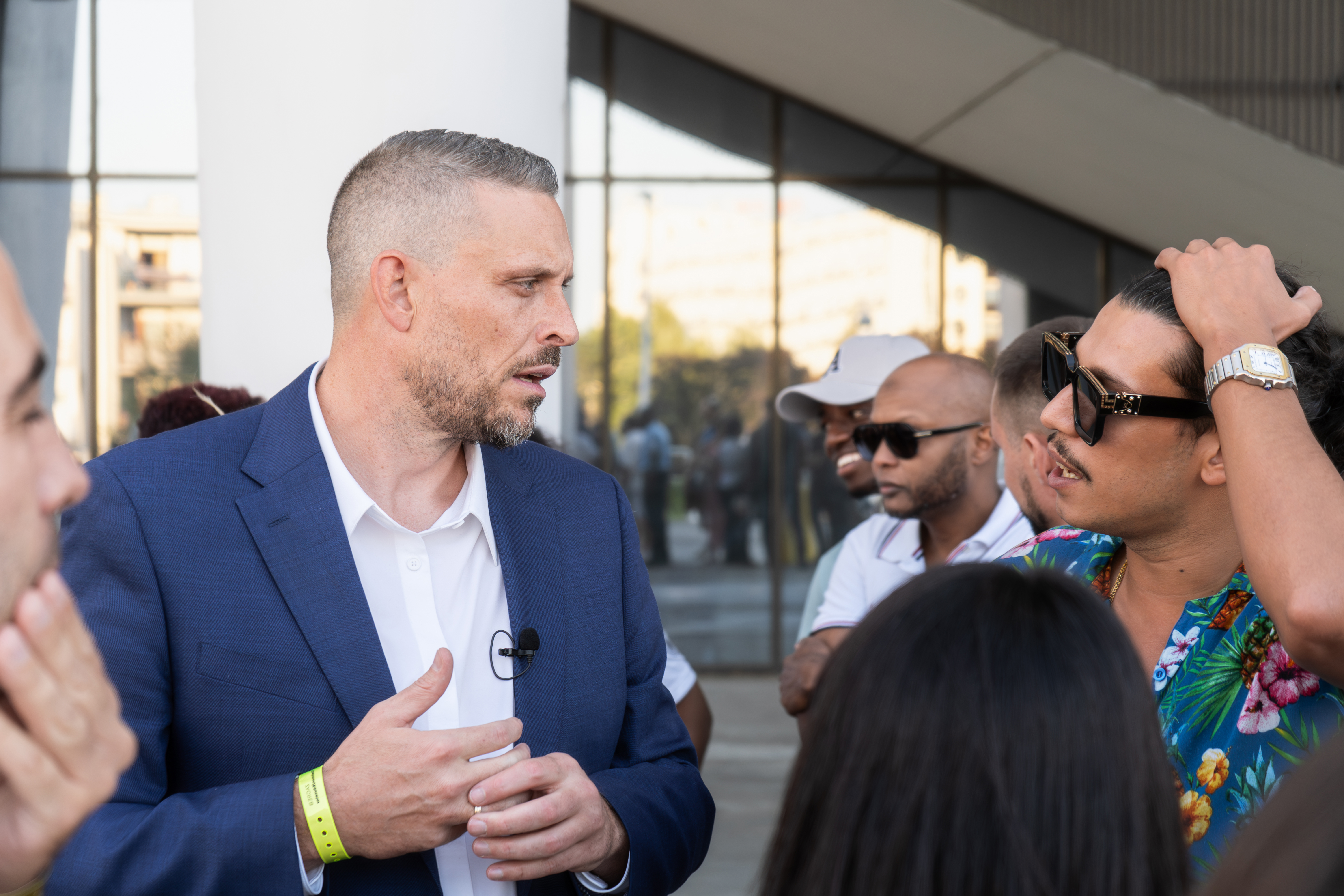 Jay with traders